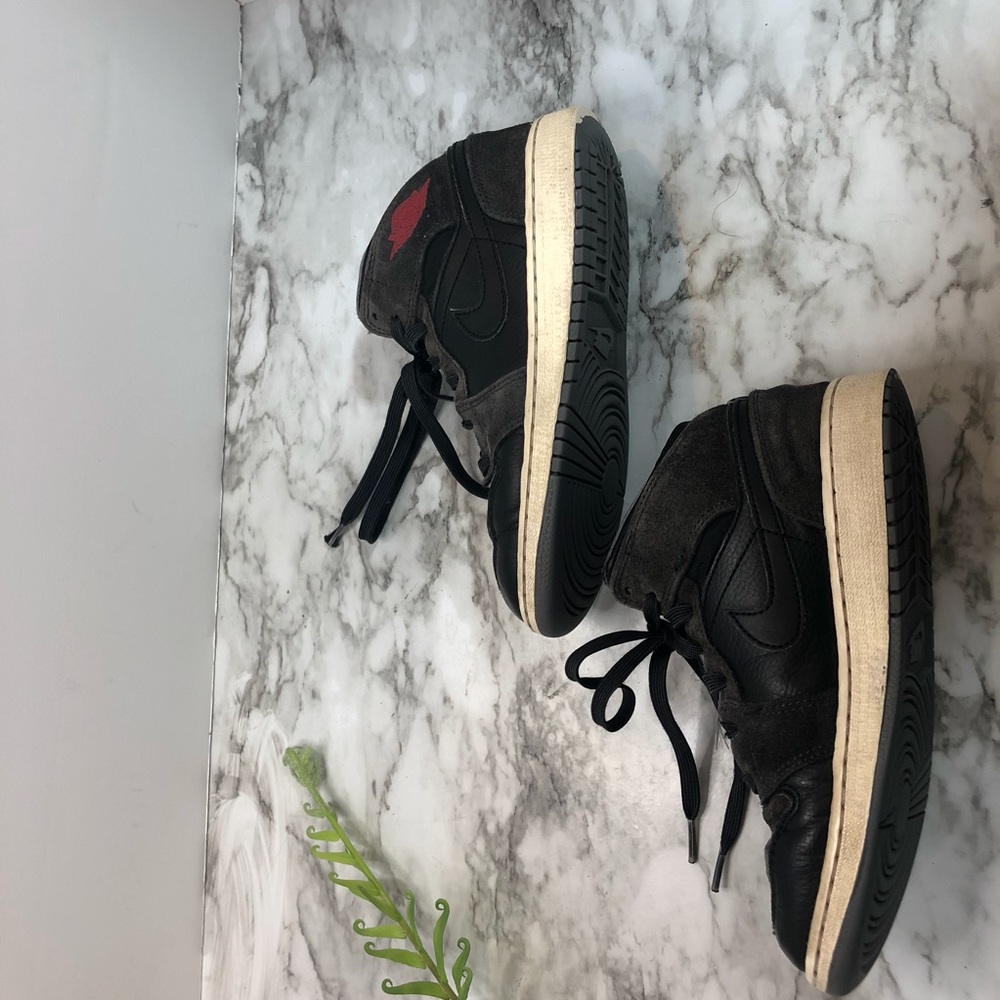 AIR JORDAN 1 MID 'ANTHRACITE' Size 3.5 - Picture 5 of 9